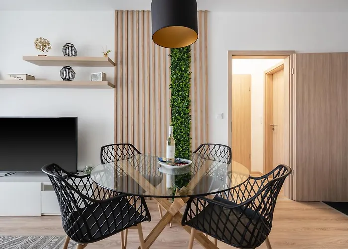 Westside River Apartament