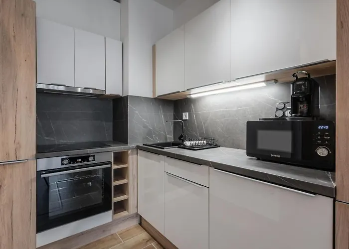 Westside River Apartament *